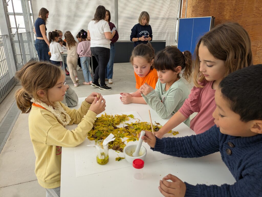 L’escola La Pau visita l’ICTA-UAB